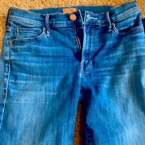 Mother Denim - the rascal ankle snippet